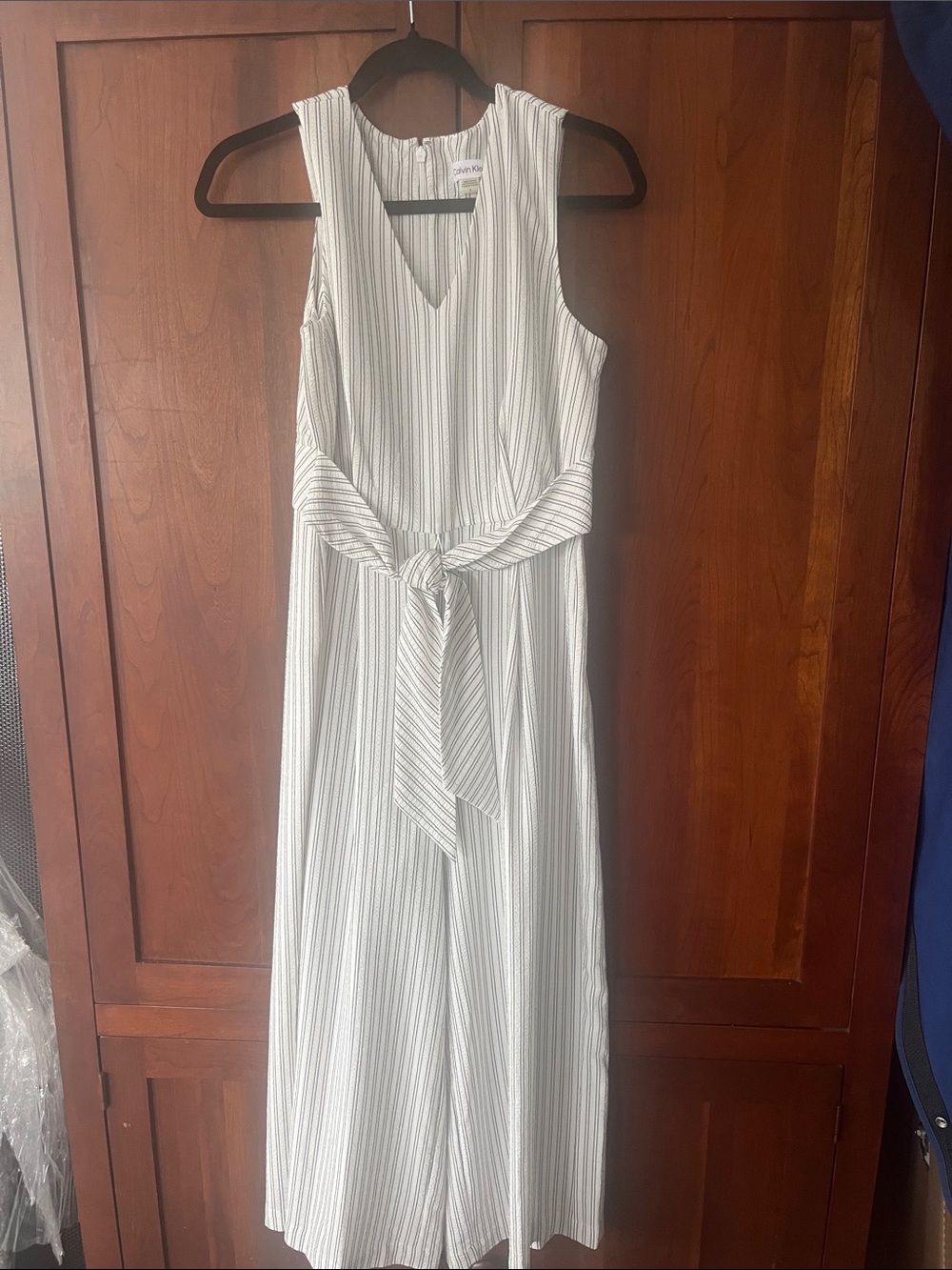 CALVIN KLEIN Sleeveless White Striped maxi ROMPER with Waist Tie size 6